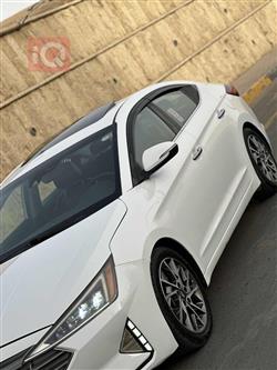 هیۆندای ئەلەنترا